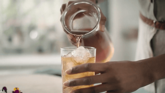Thé infusion à froid : quels sont les bienfaits ? - infiuz